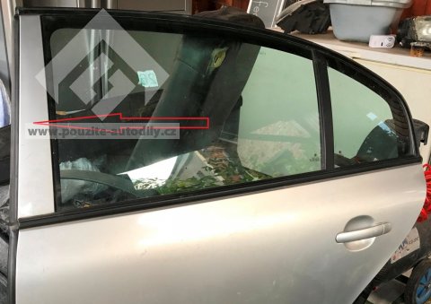 Krytka pro rám okna dveří levá 3B0839901H, Škoda Superb I
