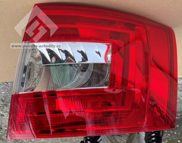 5E9945112 Zadní koncové světlo pravé originál Škoda Octavia 5E combi Nové
