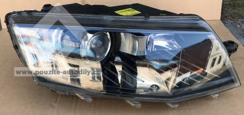 Dvojitý halogenový světlomet pravý 5E1941016B LED Octavia 3