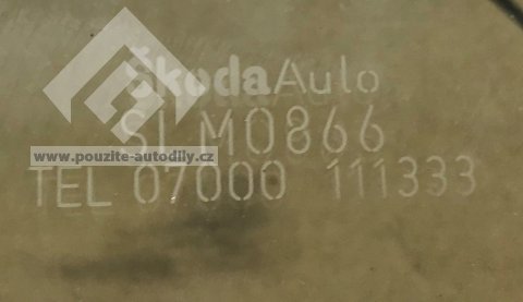 Sklo levých předních dveří zelené 5J0845021E Škoda Fabia II