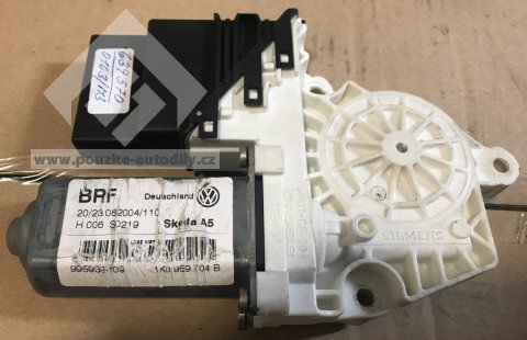 Motor stahování okna pravý vzadu 1K0959704B Škoda