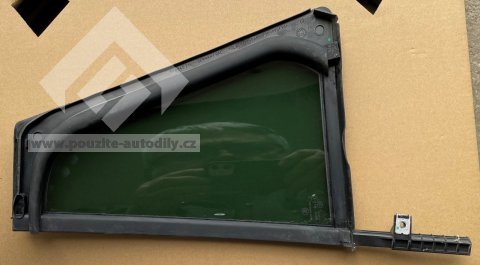 3V9845214E Bočné okno pevné, pravé zadní Škoda Superb 3V combi 15-