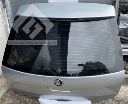Páté dveře 5E9827023C + sklo 5E9845049D Škoda Octavia III 5E Combi