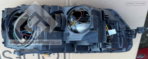 Dvojitý halogenový světlomet levý 5E1941015B LED Škoda Octavia 3 Nový