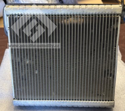 Výparník klimatizace 5Q1816105E + Expanzní ventil 5Q0816679B Škoda, VW, Audi, Seat