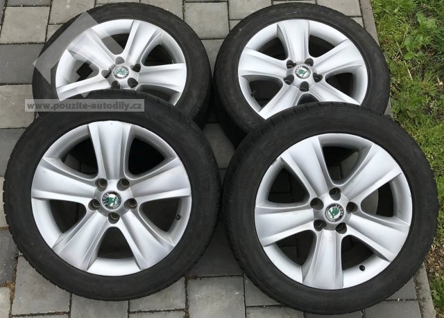 Alu kolo DOLOMITE 5L0601025B 7,Jx17 ET45 Škoda YETI