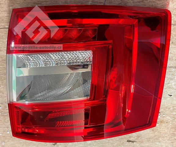 5E9945096B / 5E9945112B Zadní světlo LED pravé + 5E9945258A držák žárovek originál Škoda Octavia III combi facelift 02.2017-