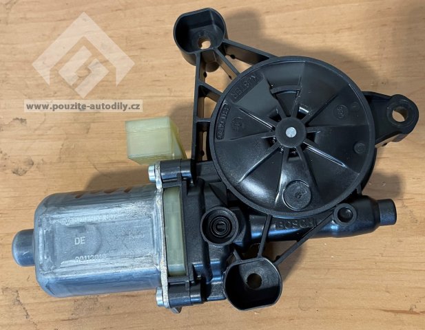 5Q0959802C Motorek stahování oken přední pravý Škoda, Volkswagen, Audi, Seat